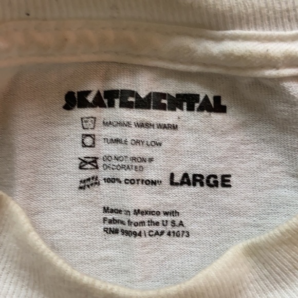 Unique T-shirt 🤣 - Picture 3 of 4